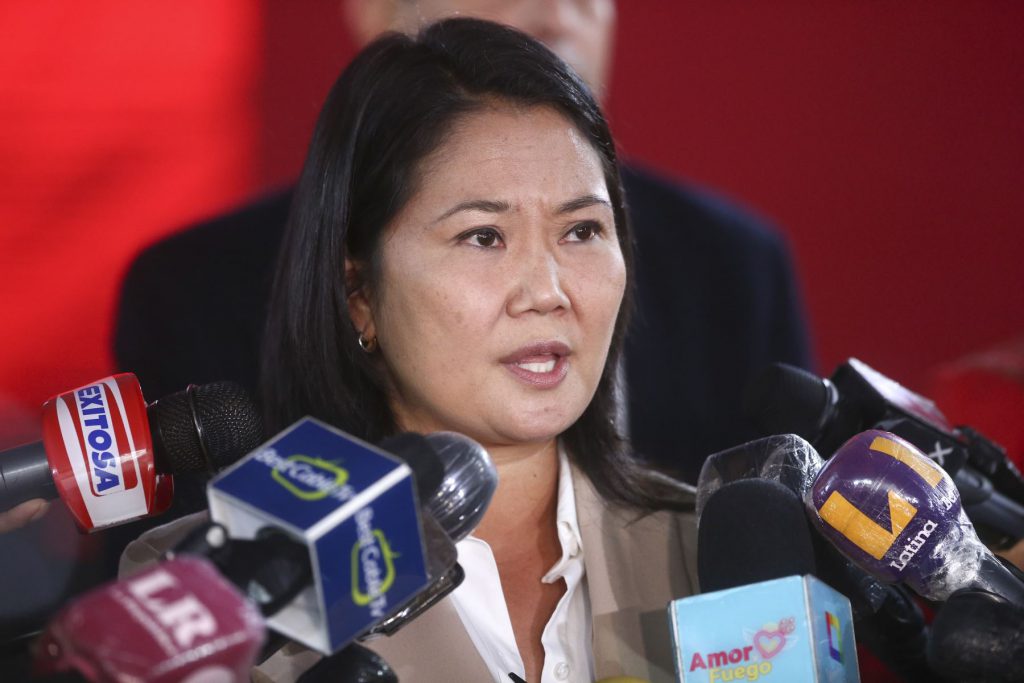 Keiko Fujimori pide que se respete el voto y se analice cada acta