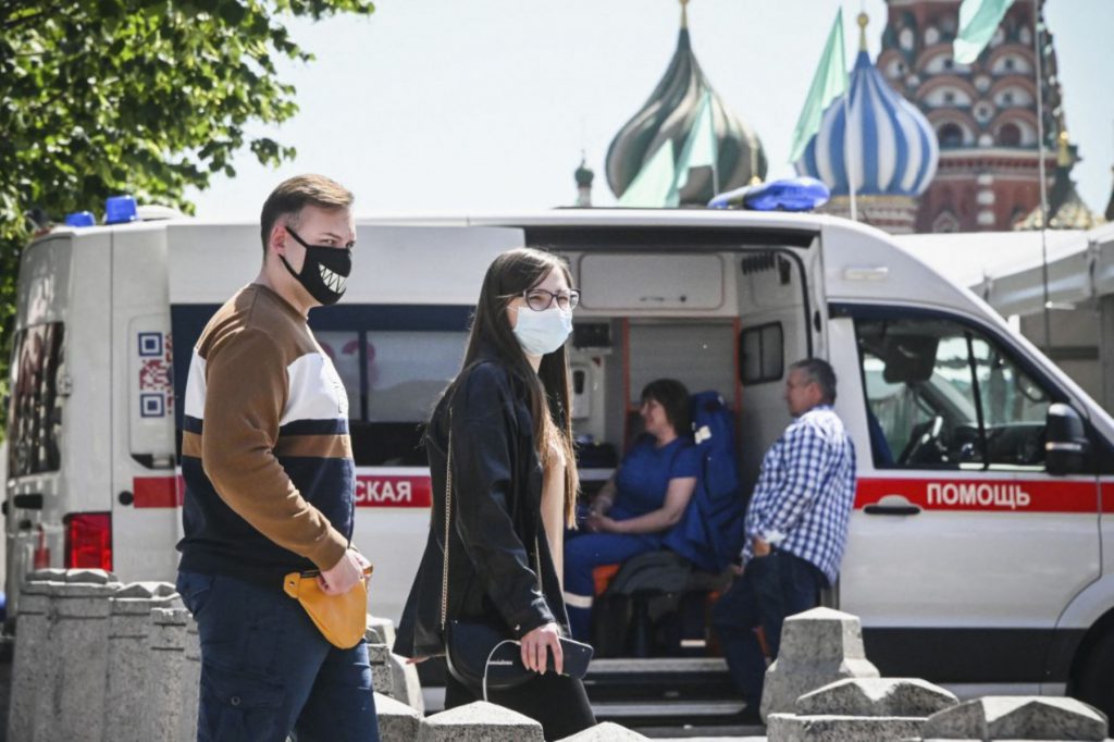 La rápida propagación de la variante Delta amenaza con provocar una nueva ola mundial