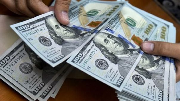 Ahorros en dólares aumentan ante la incertidumbre por elecciones presidenciales