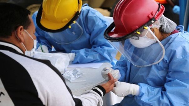 Empresas deberán asumir gastos de pruebas de descarte de la COVID-19