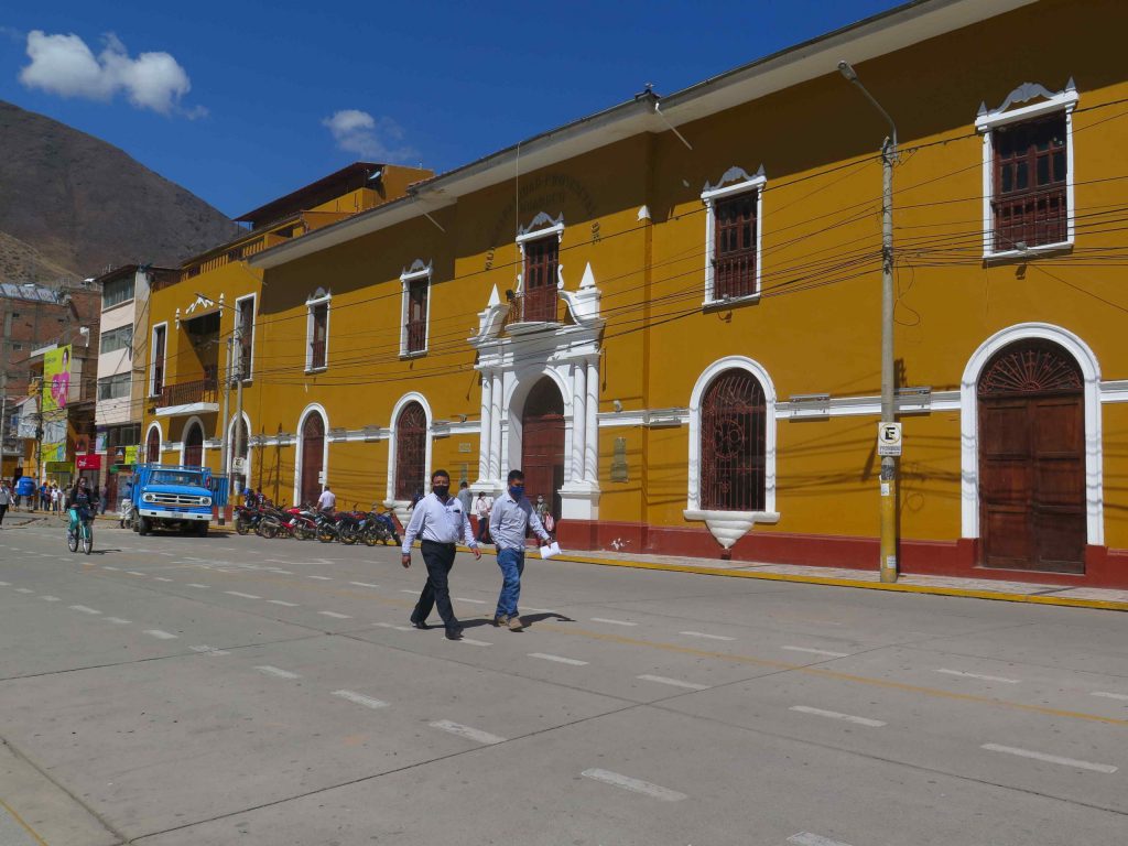 Defensoría solicita información a municipalidades por escaso gasto en programas asistenciales