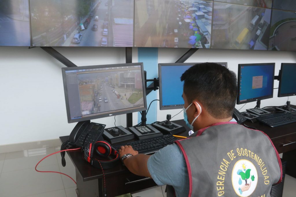 Entregan cámaras de videovigilancia para el Parque Tabaco