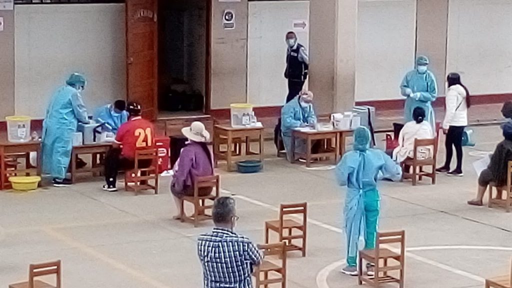 Hoy continúa vacunación de adultos mayores de 60 años en Huánuco