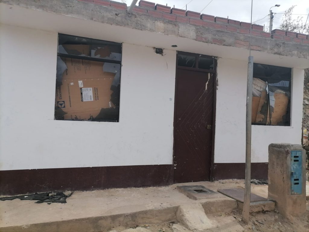 Madre del regidor Jherson Cruz Ortega protagoniza escándalo