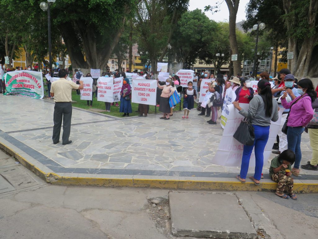 Piden exclusión de fiscal Evangelista en la investigación de los “Intocables de las obras”