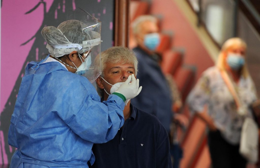 La OMS teme que se alcancen los 200 millones de contagios globales en agosto