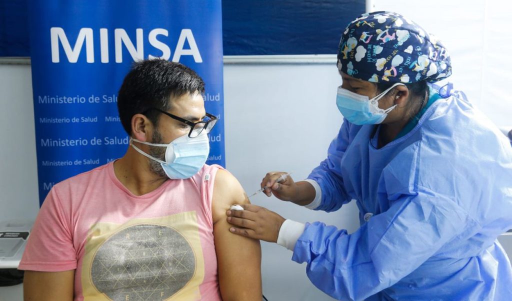 Vacunación: más de 6 500 000 personas recibieron su primera dosis