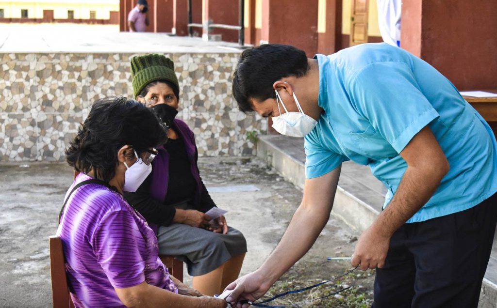 Doce mil quinientos adultos mayores no recurren a recibir segunda dosis de vacuna