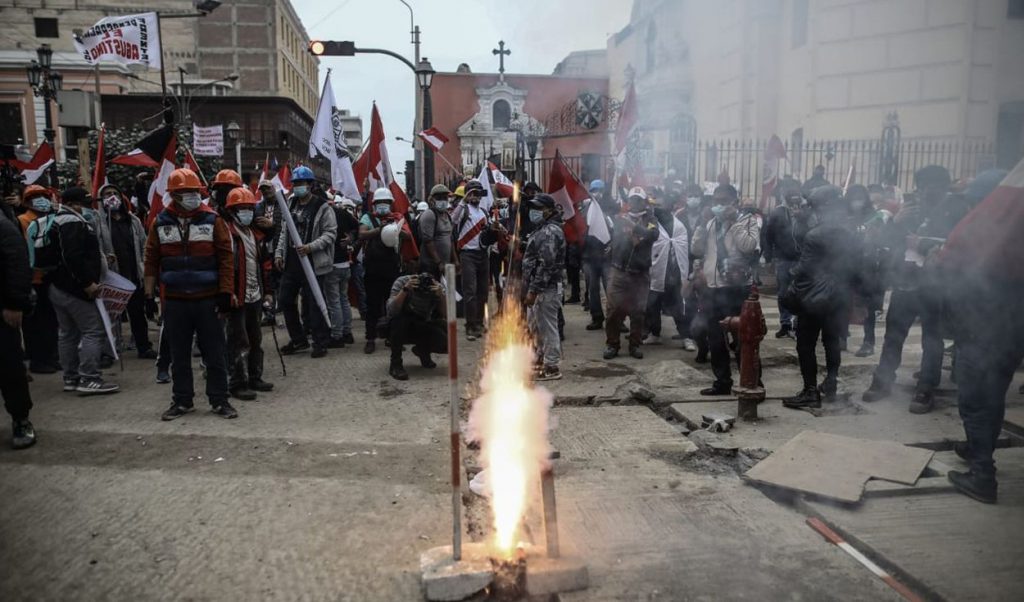 Fujimorismo se desespera y simpatizantes son registrados cometiendo actos vandálicos