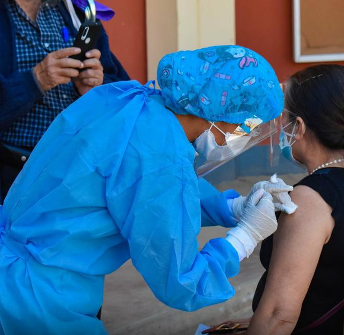 Huánuco rezagado en el cronograma de vacunación en comparación con otras regiones