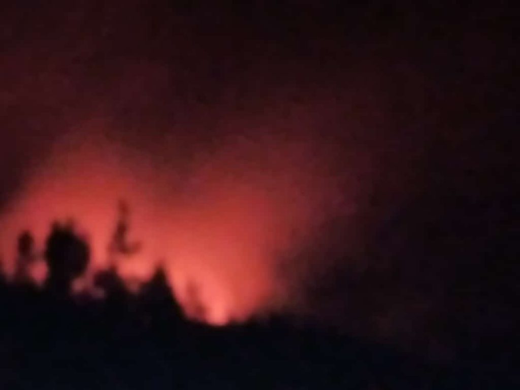 Incendio forestal consume hectáreas de pastizales y arbustos en Huariaca