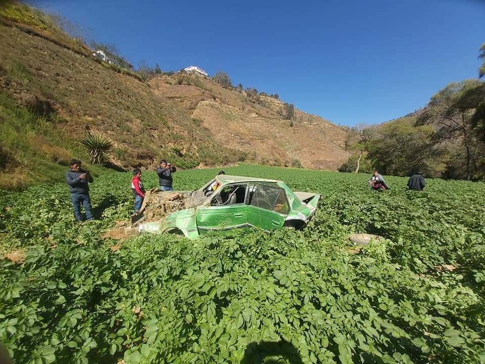 Joven músico muere tras caer a un precipicio automóvil en el que viajaba