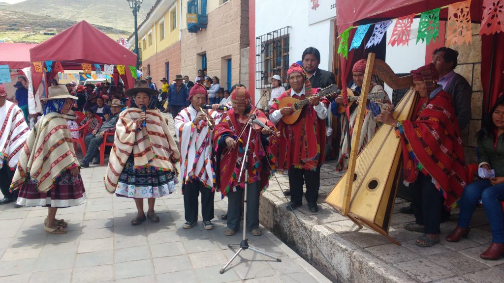 Pensión 65 lanza concurso “Canto al Bicentenario” dirigido a personas adultas mayores