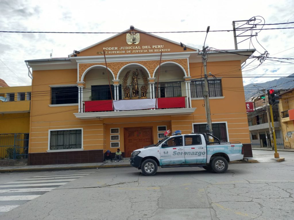 Sentencian a cuatro años de prisión a directora de institución educativa por delito de corrupción