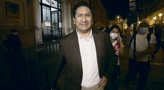 S/ 12 mil mensuales proveniente del Estado