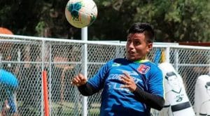 sale Revollar y entra Peña