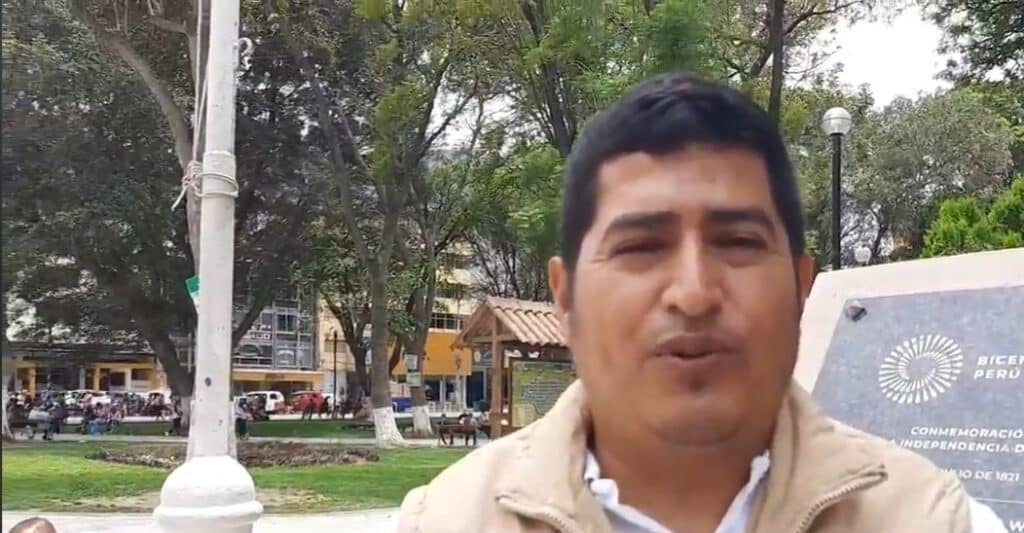 promete agua y desagüe