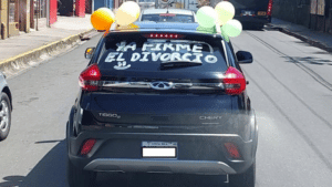 Costa Rica: Hombre celebró su divorcio y se hizo viral en redes