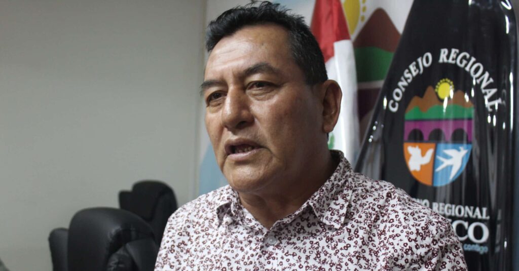 charlatana y soberbia