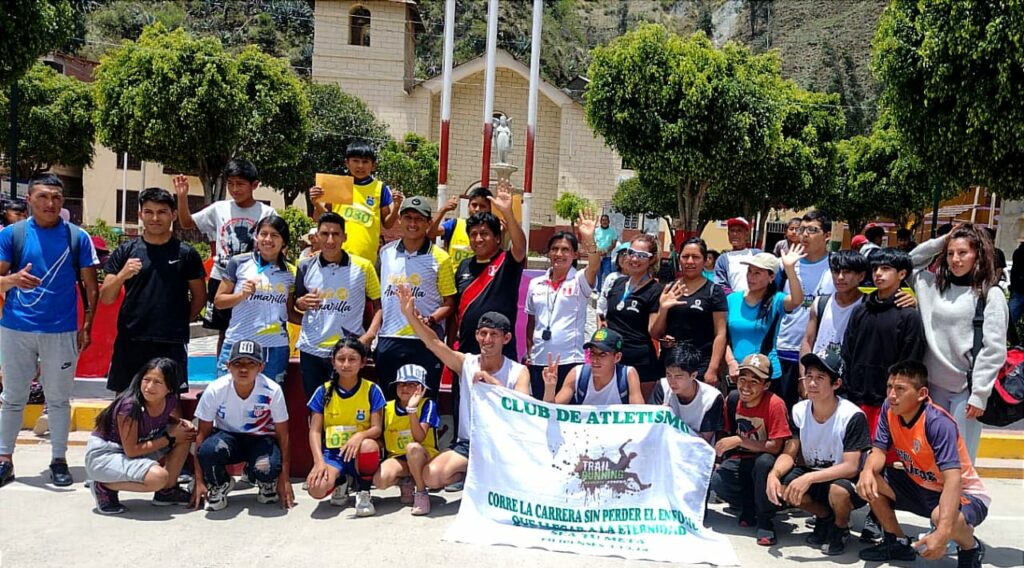 Cientos de ciudadanos participaron en “Caminata del Centenario” en San Rafael
