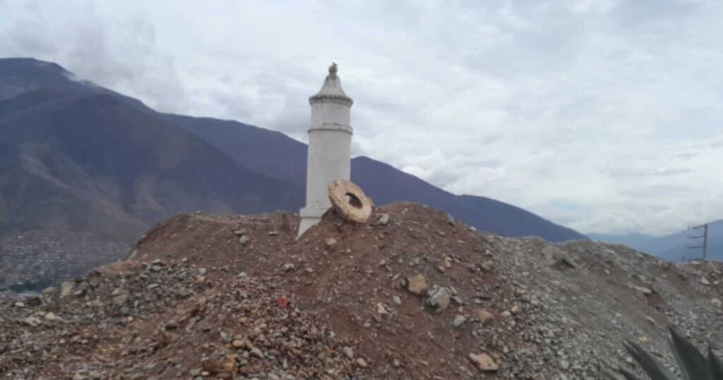 Obelisco de Aparicio Pomares