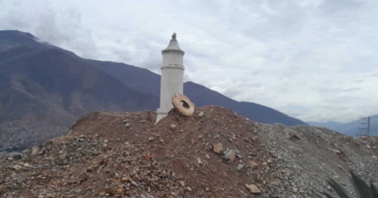Obelisco de Aparicio Pomares