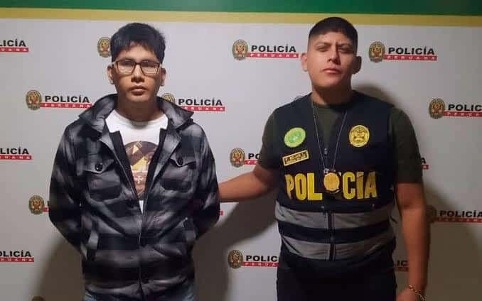 Profesor que citaba a escolar