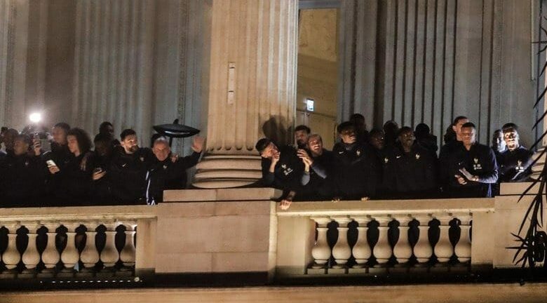 Recibieron orgullosos a su selección