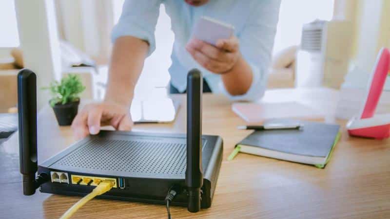 Los internets domésticos pueden ser vulnerables a intrusos por varias razones.