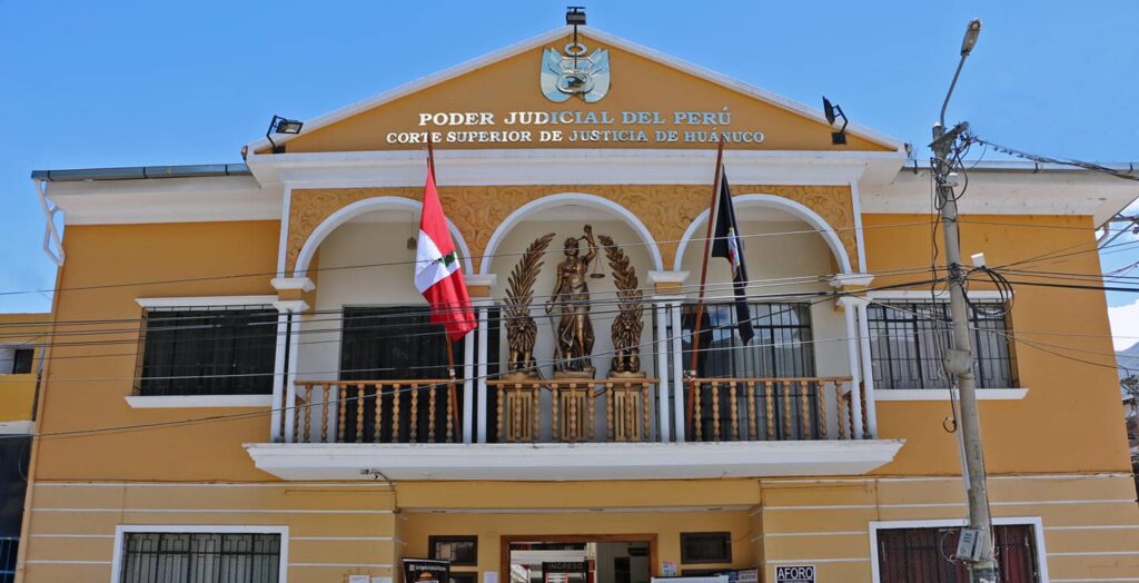 Se propasó con menor