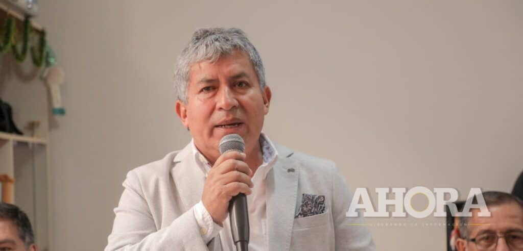 Luis Briceño trabaje en su gestión