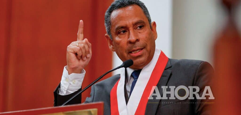 Presidente del TC: “Una nueva Constitución no va a cambiar la realidad del país"