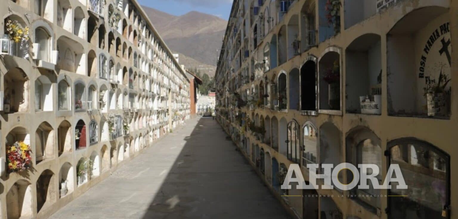 Denuncia cambio de lápida en una tumba del Cementerio General