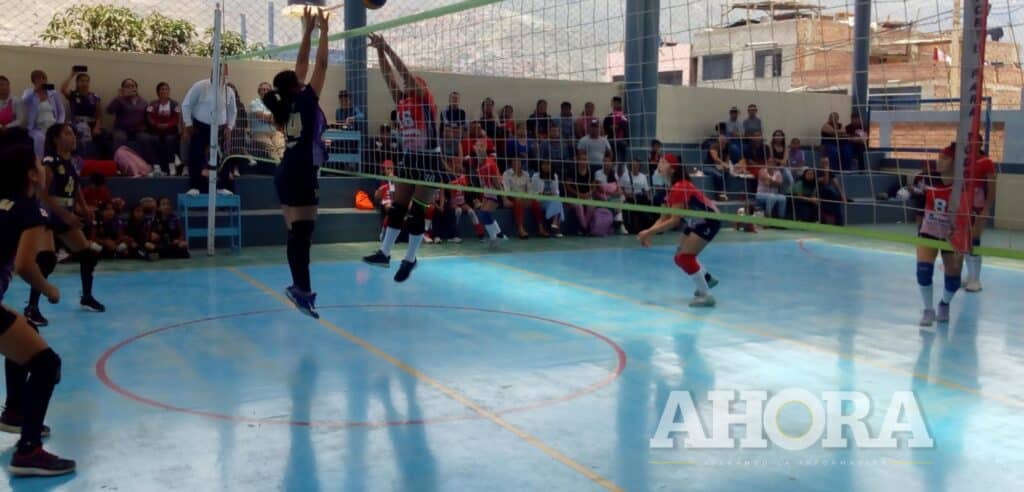 Liga de voleibol clama apoyo tras no contar con losas deportivas