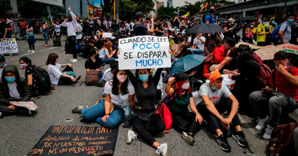 Los paros y marchas sin violencia