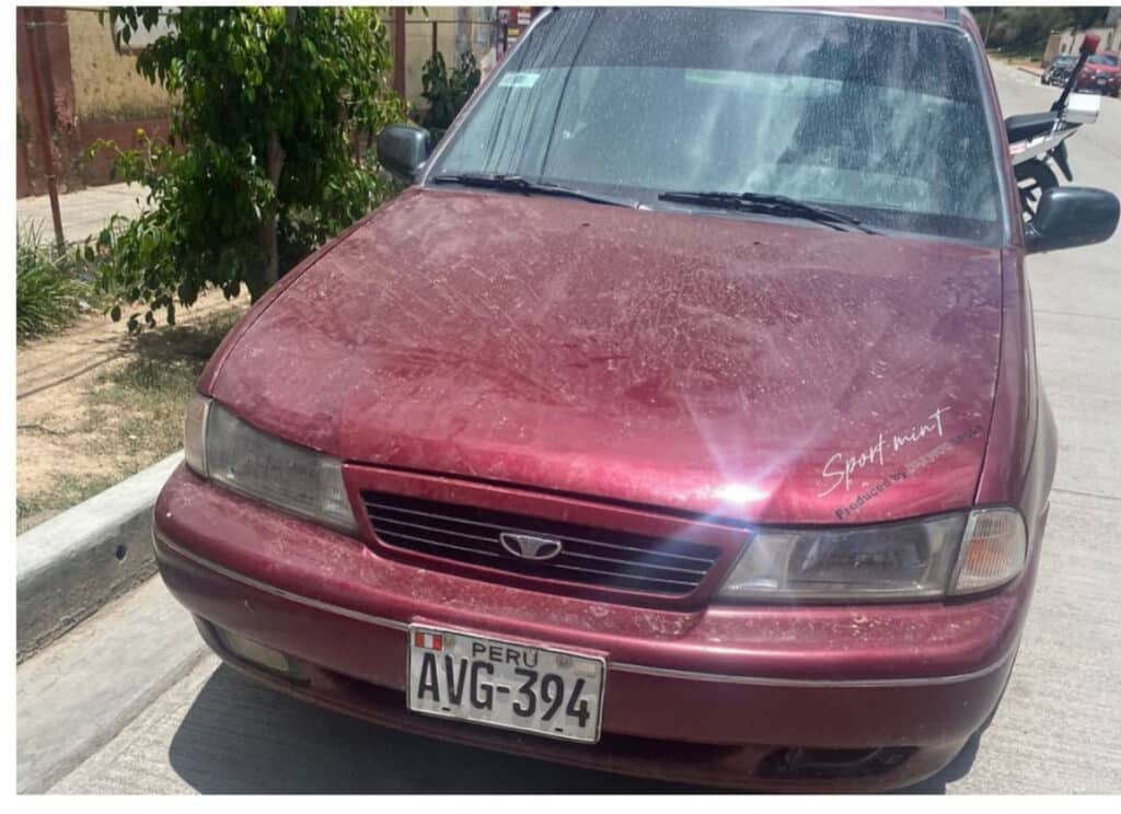 Recuperan automóvil y motocicleta reportados como robados