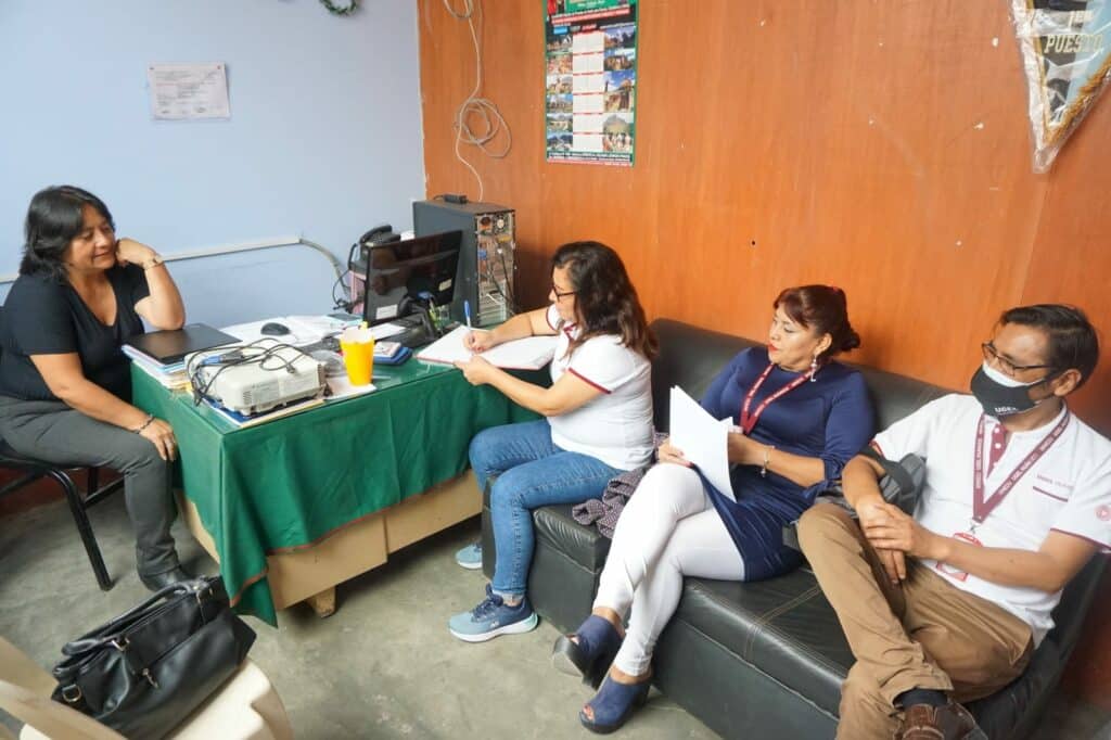 Ugel realiza operativos para evitar cobro de matrículas en colegios