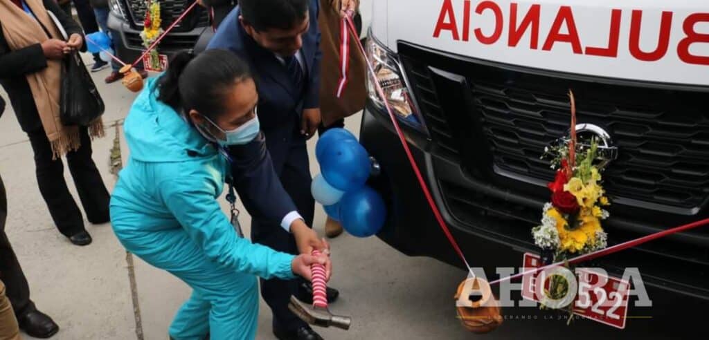 Diresa de Pasco recibió dos ambulancias tipo II donadas de Japón