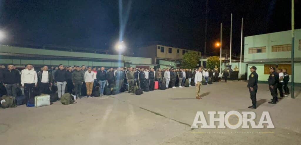 Pelotón de más de 170 policías fueron llevados a Lima para reforzar seguridad