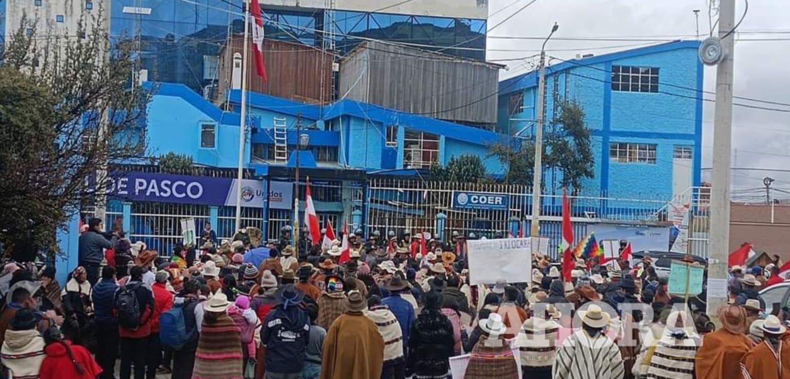 Montados en caballos: Más de 300 comuneros de Rancas protestaron contra Dina Boluarte