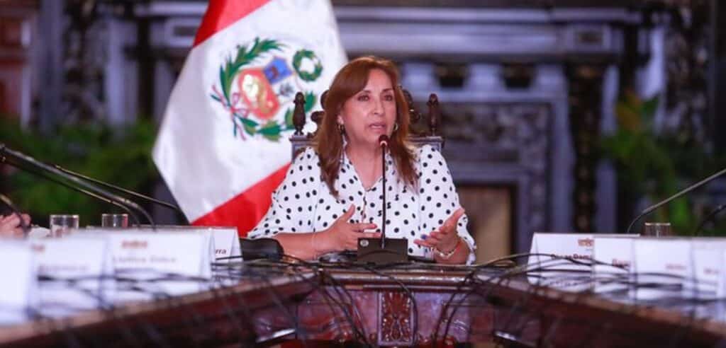 Dina Boluarte anunció que tomará acciones drásticas contra la delincuencia en el país