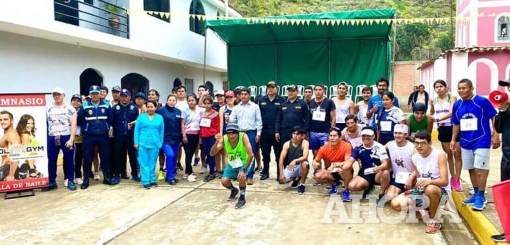 Tres varones y dos damas ganaron en la carrera 7K realizada en Chullqui