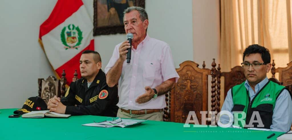 Presentan plan estratégico para reordenar las calles y reubicar a los vendedores ambulantes