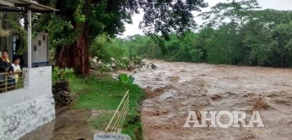 Lauricocha en alerta roja ante posible desborde de quebradas en las próximas horas