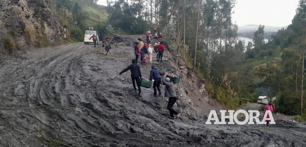 Dos de Mayo: Deslizamiento de tierra y lodo bloquea vía alterna Yanas-Sillapata