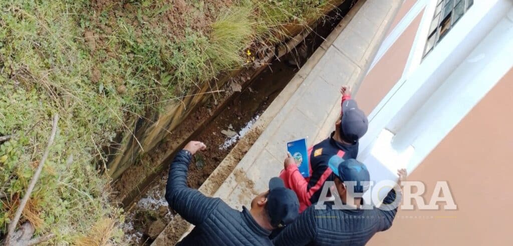 Lluvias torrenciales causan daños en viviendas y vías en Yarowilca