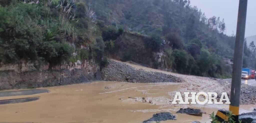 Intensas lluvias provocan bloqueos en carreteras de Huánuco