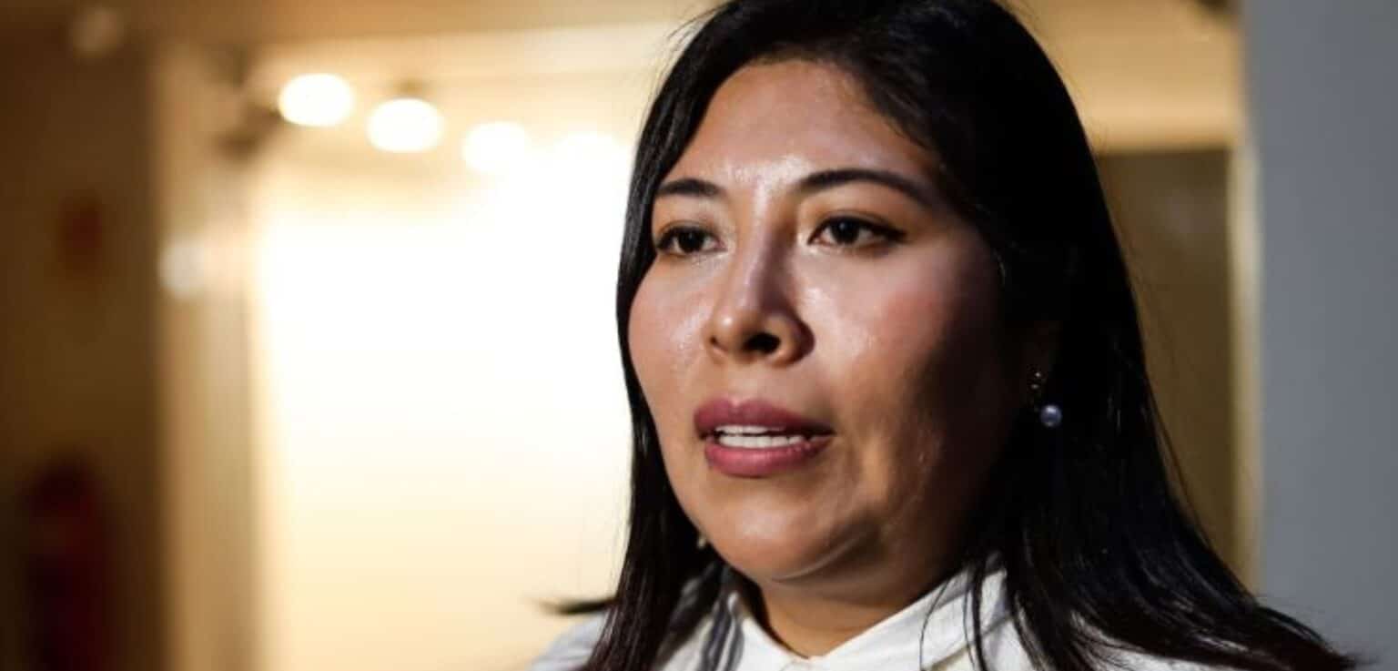 Migraciones activó alerta de impedimento de salida para expremier Betssy Chávez