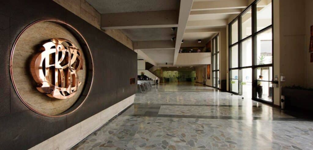 BCR redujo estimado de crecimiento económico de 2.9 % a 2.6 % para el 2023