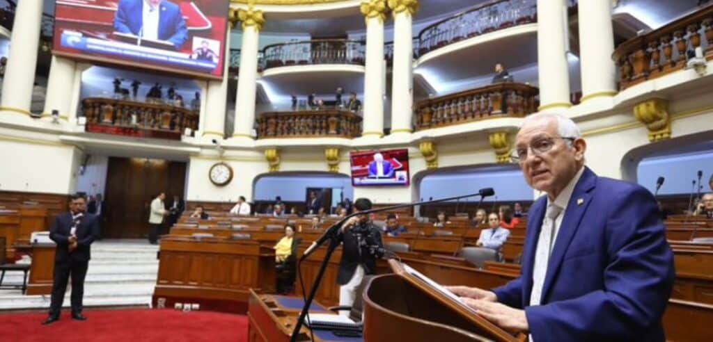 Pleno del Congreso interpeló al titular del Minedu